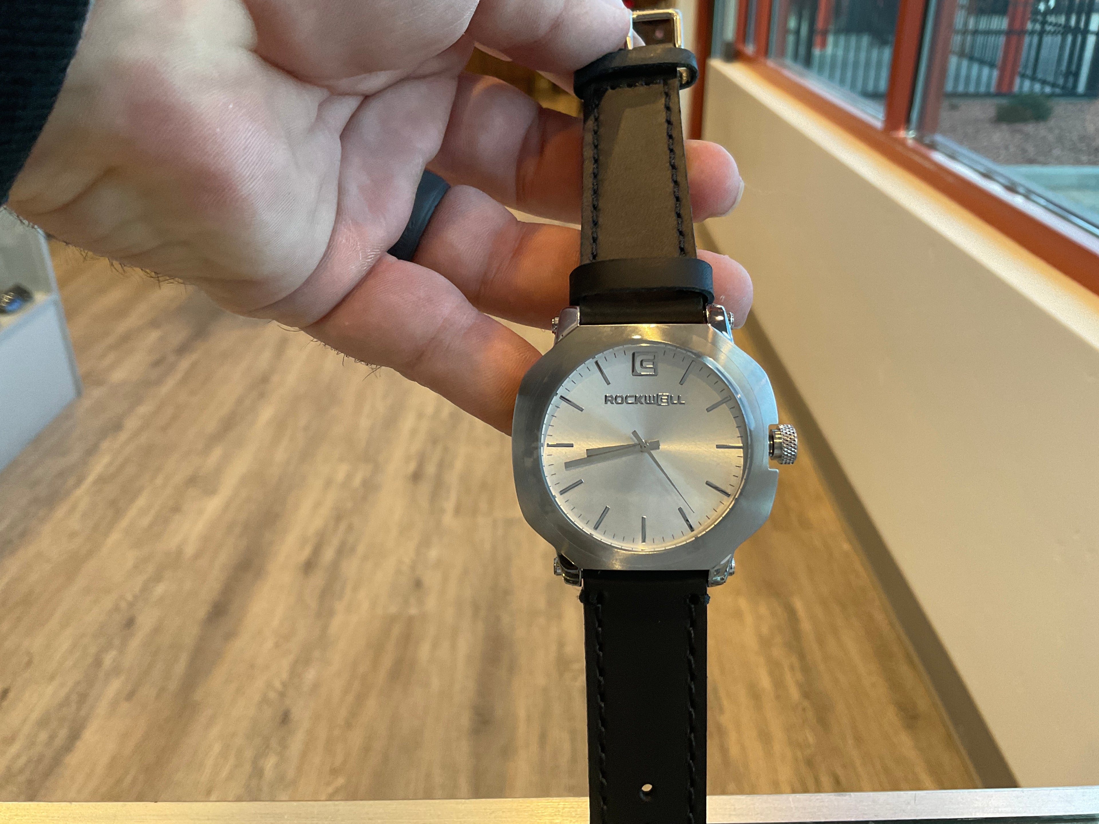 Apex Silver/Black
